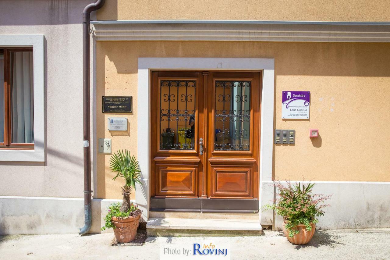 Zora City Rovinj Buitenkant foto